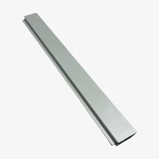 Slatwall slat